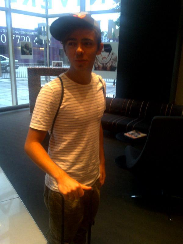 sallylovesjbandtw:  foolishformcfly:  picture posted by Seev :D  Someone’s shirt