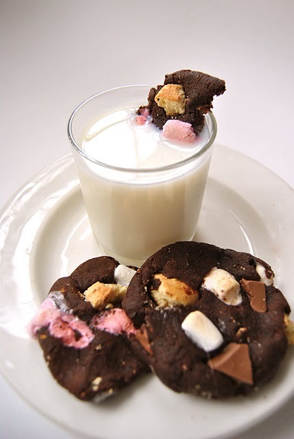 healthyblonde:   ROCKY ROAD COOKIES (GLUTEN FREE + VEGAN ) Ingrediants- to make 12
