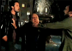 utterlyobscure:  It’s Always Sunny In Philadelphia VS. Friends 