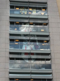 isacchili:  fuckyeahasscreed:  Kotaku:   For months, Ubisoft Paris and its neighbor, French bank BNP, have been firing Post-It Note video game characters bank and forth, a lone Space Invader on an Ubisoft employee’s window sparking a competition that