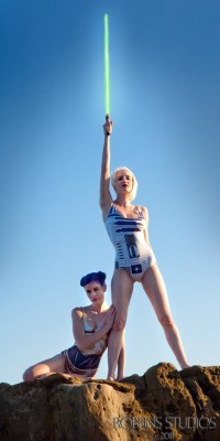 r2d2swimsuit:  (via robbinsstudios) 