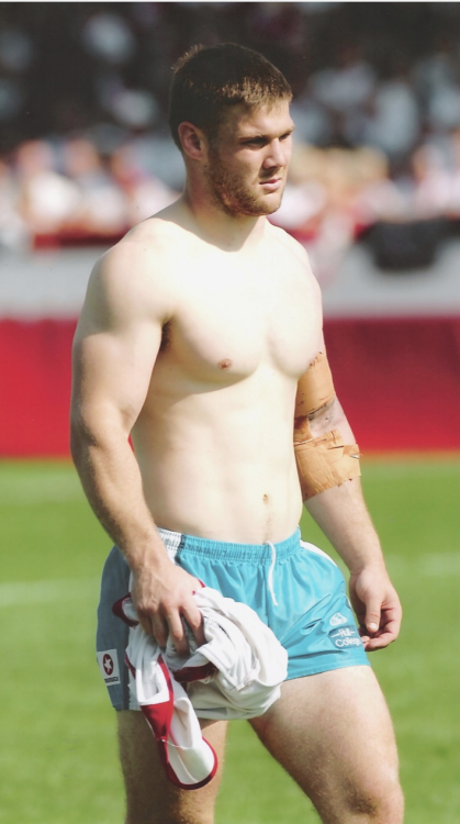 roscoe66:  There are hotties and then there are super hotties. A few pics of Hull FC player Kirk Yeaman 