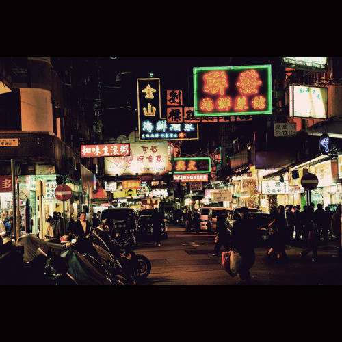 letsgounicornhunting:Night Market by [~Bryan~] on Flickr.