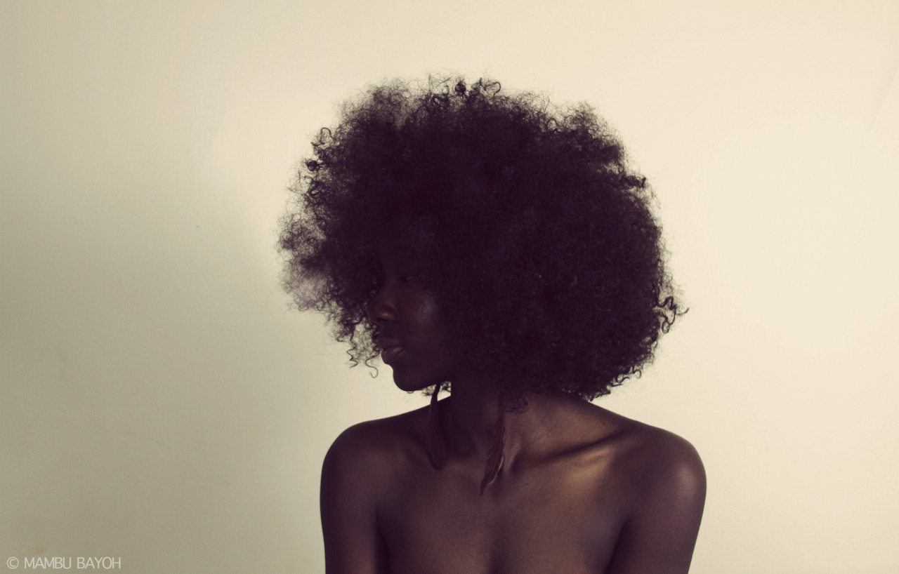 poeticanderoticdreams:  staysuckafree:  Her curls were shot by Mambu Bayoh   http://pandorasboxoferotictales.blogspot.com/
