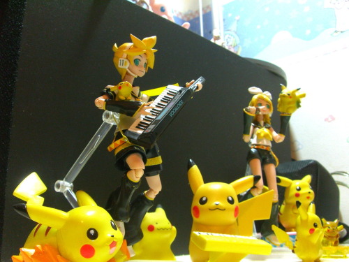 It’s the Pikachu band!except not really :u