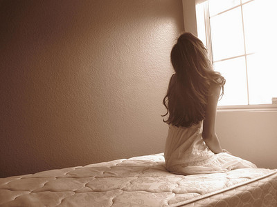 O mais foda é você saber que há vida lá fora e você estar trancado dentro de casa, não podendo sair. I need you12