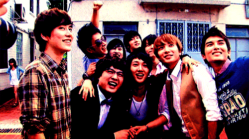 myyblacksmile: We’re not called EverLASTING Friends for nothing. Please stay strong, now more than ever! 