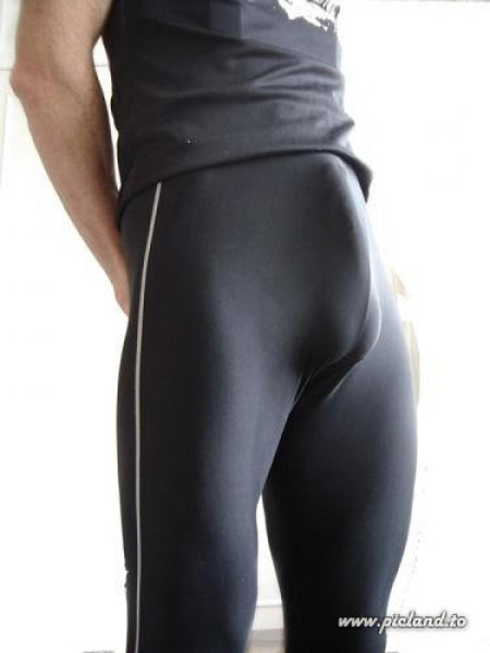 Guys need to wear leggings more often ;)