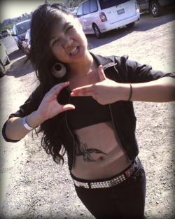 fuckyeahfreshgeneration:  http://carmelskiees.tumblr.com Goonsquad chyea&lt;3  carmela!