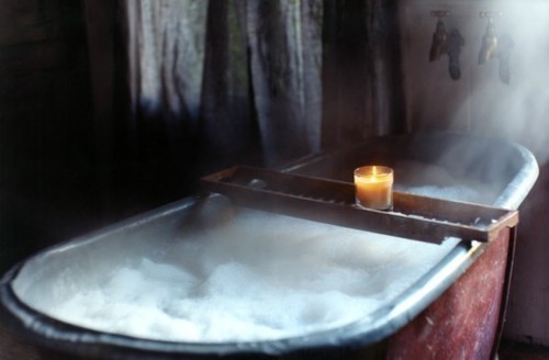 fuckyeahitchywitch:  How to get a good night’s sleep*A ritual bath is a great way