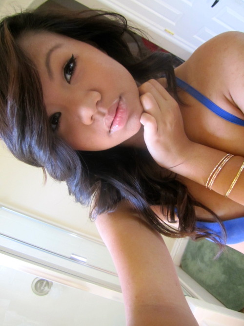 fuckyeahdivineasians:  yeeitsgiana.tumblr.com porn pictures