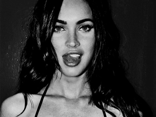 wtfselena.tumblr.com/post/9382551648/