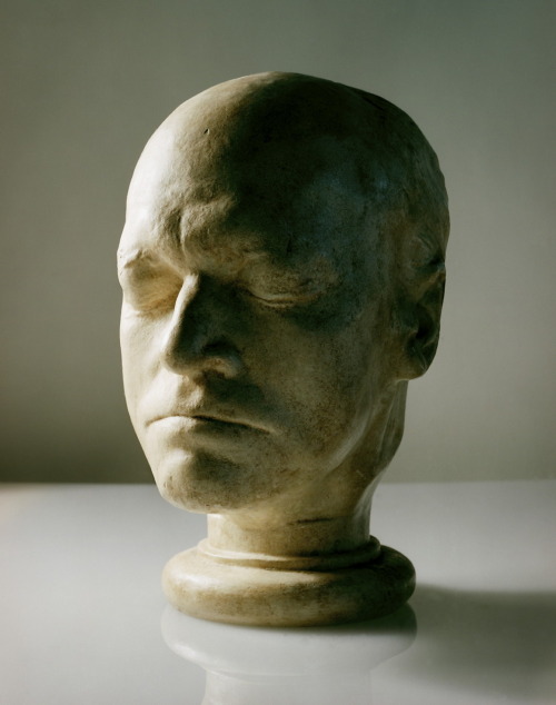 Life mask of William Blake. &ldquo;In September 1823, he let the sculptor James Deville immerse his 