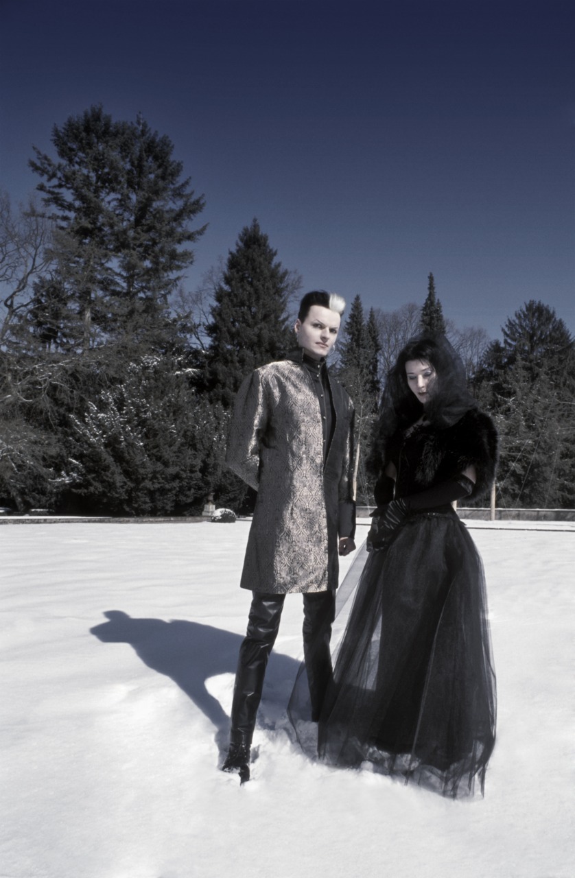 gothiccharmschool:  Well hello there, gothy types! Aren’t you two terribly decorative?
