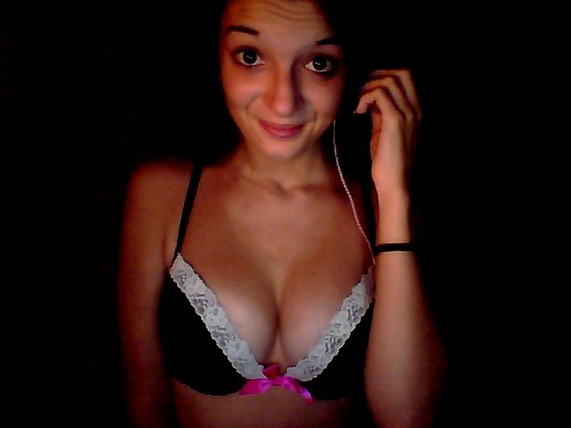 wandseringthetreets:  jonwannatrade:  l-o-h-o-c-l-a:  tt.   Oh dear god.. Marry