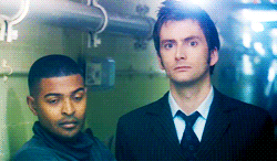 veryood:takethewords:#two things: mickey’s ‘lol oh yeah jackie sure’ face  #and the doctor looking o