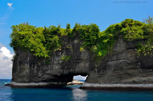 Pesona Loloda Island, West Halmahera | Maluku - Indonesia By: Pra-Yudi