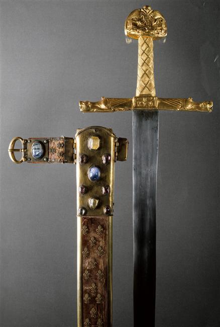 medievallove:Joyeuse, the sword of Charlemagne. Coronation sword of the French kings.It is believed 
