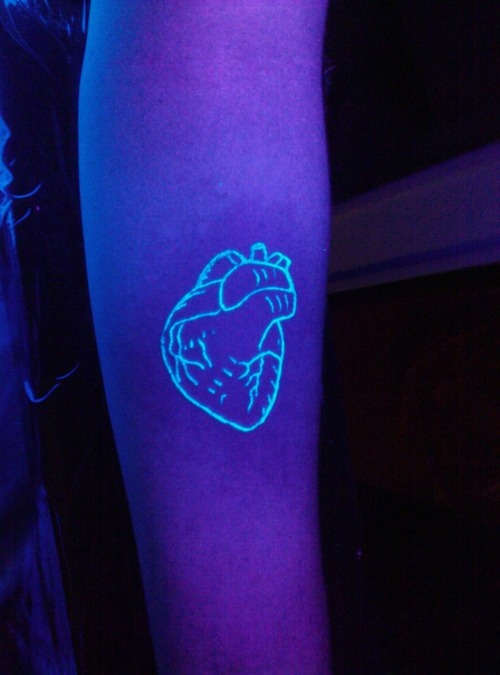 purefectionist:urbancoast:peachhhh:fuckyeahtattoos:This is a black light tattoo. I got it done at Ox