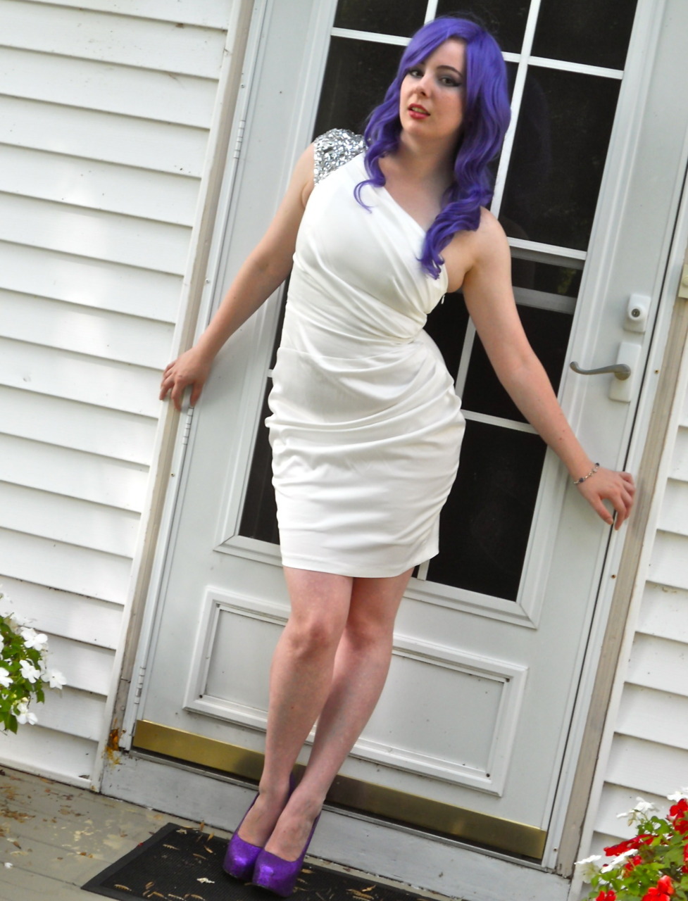 fillydelphia:  candiedunicorns:  took photos of my friend’s rarity cosplay today.