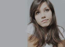  Na minha época: “desculpa” era estar arrependido, “errar” era humano, “falar a verdade” era ser honesto, e dizer “eu te amo” era amar. 