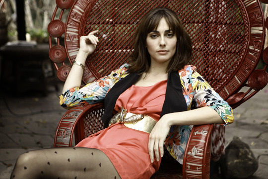 eseteefe:  girlcrush y envidia chilena  ^ la envidia por sobre todo! :c