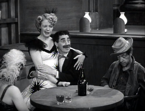 You can’t argue with loveGroucho and June MacCloy aka Lulubelle in Go West (1940)