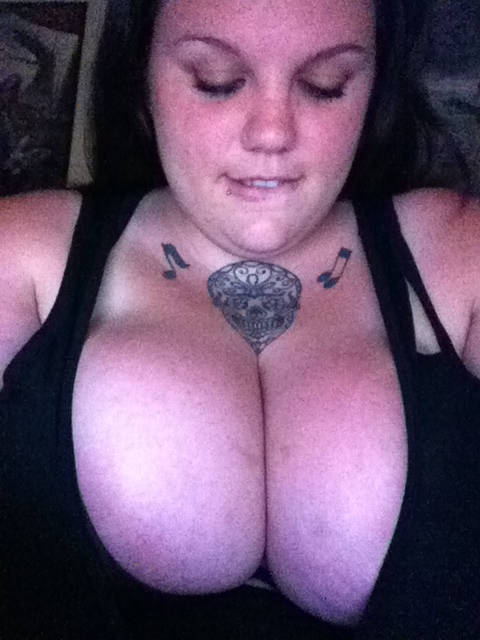 duvalsfinest:  Even I stare sometimes. :-/