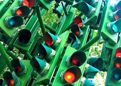 mrsdentonorahippo: London traffic lights - t2i by doug88888 on Flickr.