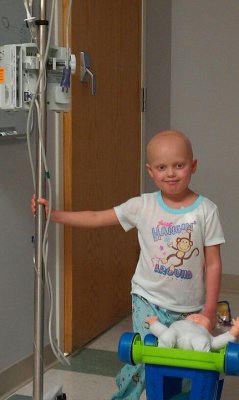 poopface-sexcake:  This is my cousin Emma. She is four years old. She has leukemia. She is really sick, if you could all just take a minute and reblog this, just to get the word out. Prayers would be amazing. We really want God to preform a miracle on