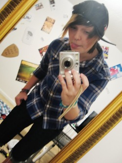 singlegirlswholikegirls:  I’m Lynn, say hi. c: 