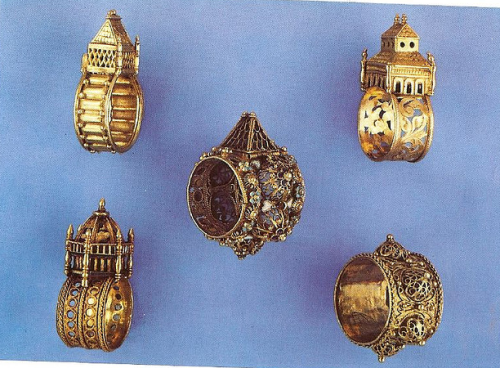 mylistofthangs:Antique Jewish wedding rings. 