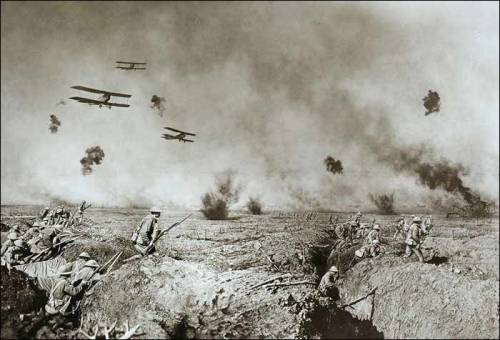 This is a really rare photo of trench warfare and plane warfare overlapping during World War I (or T