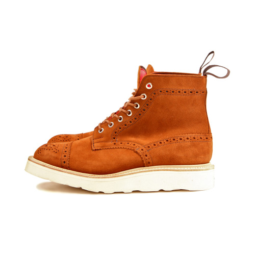 confessionsofatrueaddict:These Junya x Tricker’s just arrived at UNION LA…These will be mine!