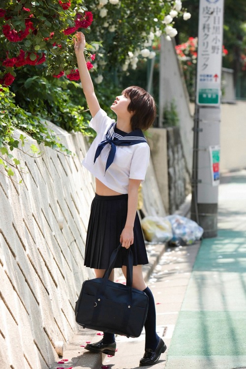 i-girls:  tootvoo:  Ayame Gouriki so cuuuuuuuuuuuuute :-)))))))) Photographer：Tatsuo Watanabe  (via 