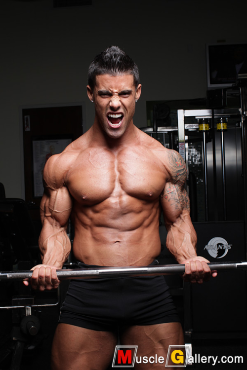 musclefx:  Santi Aragon. Bodybuilder.