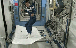 gifmovie:  Flying Carpet in Space