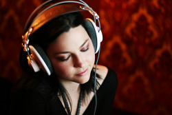 mantrasacrilegio:  Amy Lee (Evanescence) 