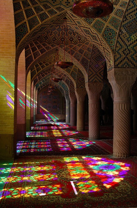 noventaynueve:  Nasir-ol-Molk Mosque, Shiraz, Iran Rowan Castle