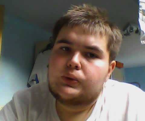 cam4chubs:  nudeboy92   this is kinda like the body my man has&hellip; dayum..