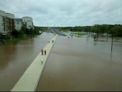 Yooitskristinaaa:  This Is Right By My House. Oh My Goodness Look At All That Water.route