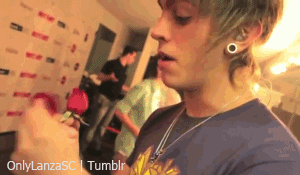 the-only-way-to-feel-blog-deact:  HappyBDayThomas 