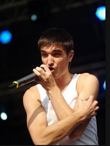 XXX twireland:  Tom Parker <3  the armsssss!! photo