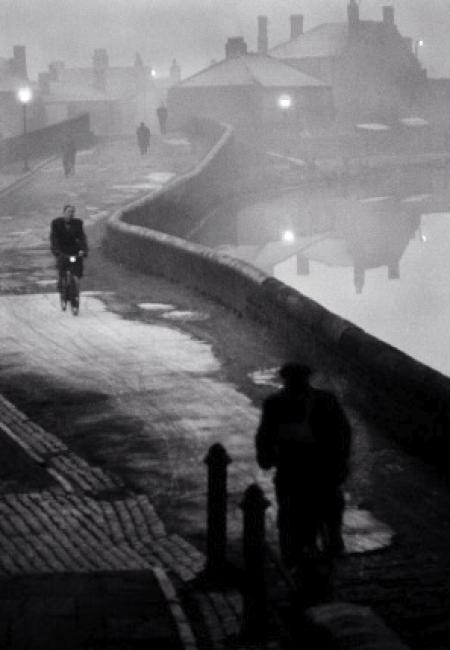 luzfosca:  John Bulmer Tipton at Dawn, Black Country, Winter 1960 - 1961  