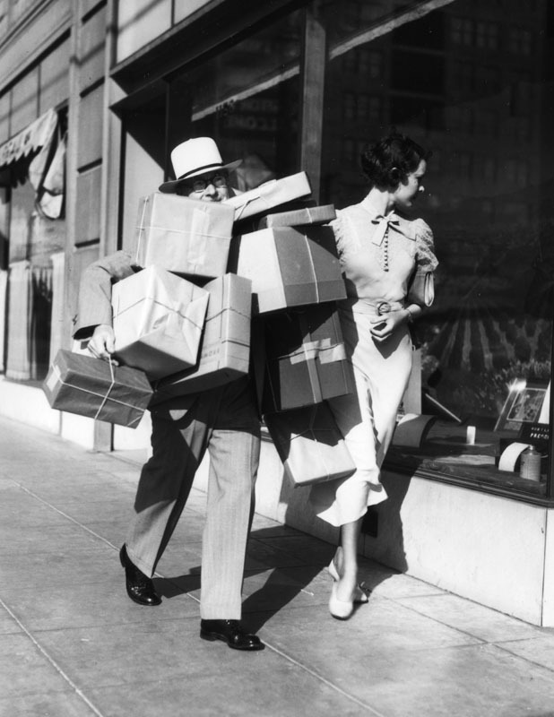 mothgirlwings:  Husband goes above and beyond the call of duty for wife during Downtown