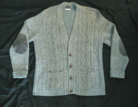 It’s on eBay: Brooks Brothers vintage Shetland wool cardigan – Size 44, 100% Shetland wool, made in England, suede elbow patches, chunky knit, excellent condition. Damn, someone better jump on this, because the high bid is absurdly low at $20.50.