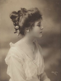 carolathhabsburg:  Olga Seymour. 