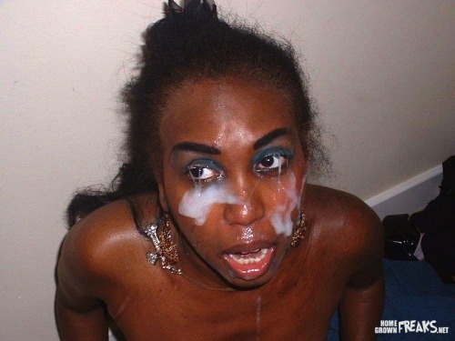 http://ebonywetfaces.tumblr.com/post/9614806534