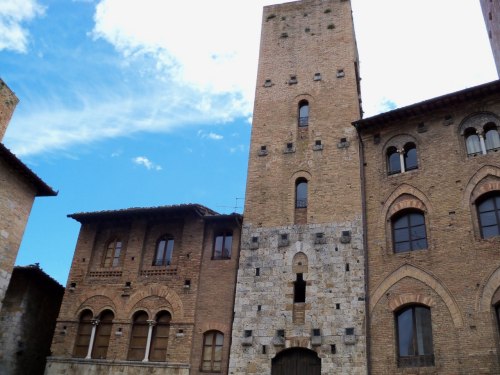About an hour outside of Siena lies the small beautiful (albeit touristy) San Gimignano.  A city of 