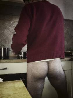 hot4hairy:  That is one sexy furry bum….yum yum!!! http://hot4hairy.tumblr.com 